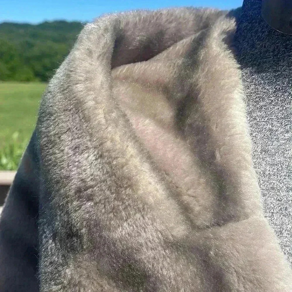 Vintage Sears and Roebuck  company Kerry Brook Woman’s Shawl. Acrylic, fiber. - Picture 4 of 8